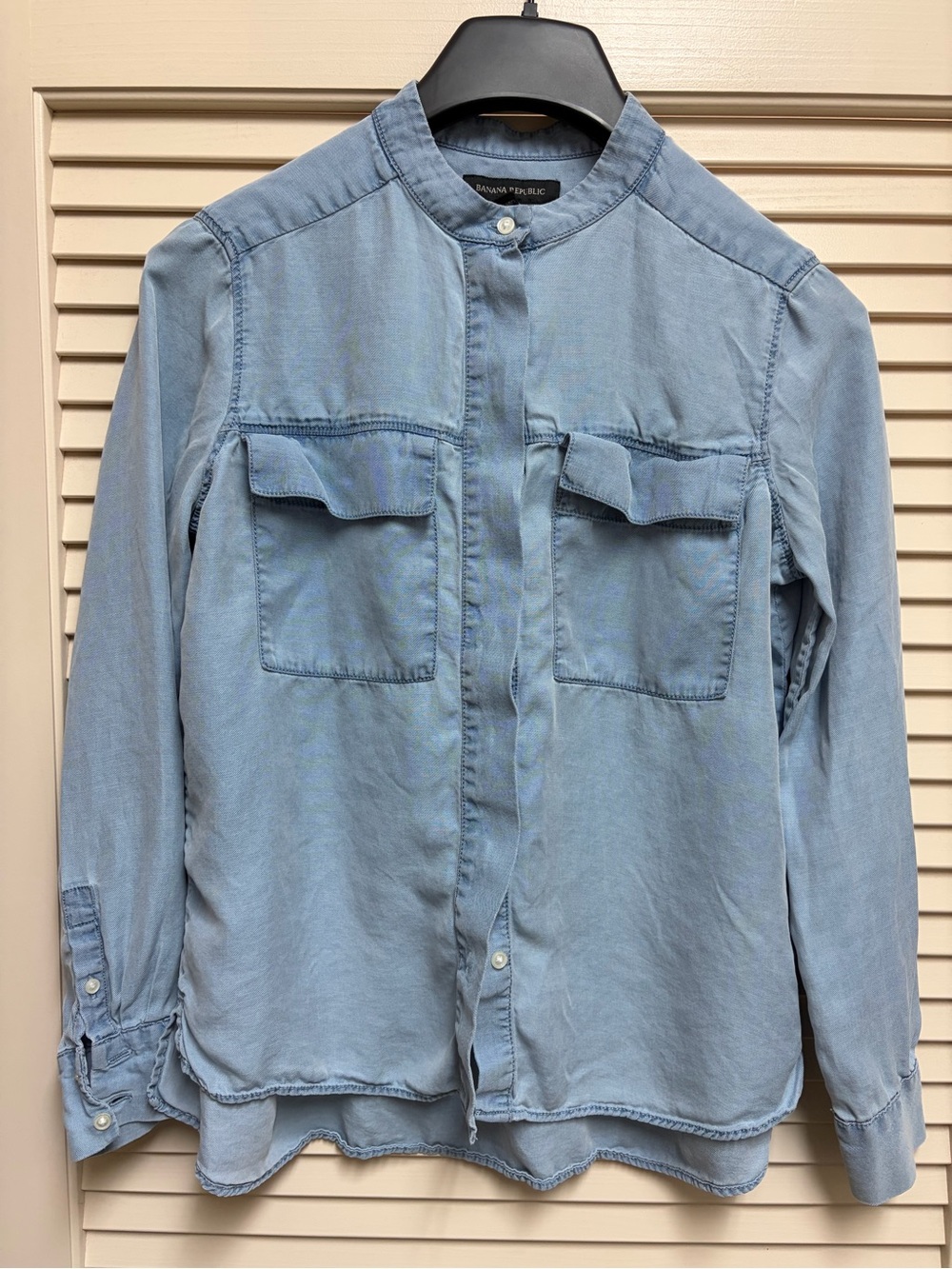 Banana Republic Womens S Tencel Chambray Utility Shirt Blue High Low Button Up